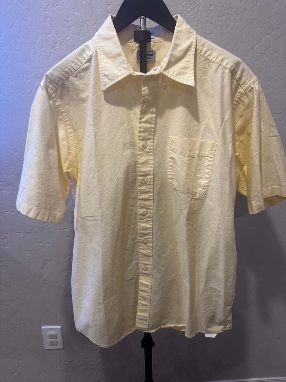 L.L. Bean Men's 100% Cotton Short Sleeve Button-Down Oxford Shirt Yellow